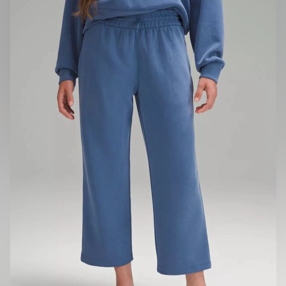 lululemon athletica Pants - Sofstreme HR Straight-Leg Crop 24”